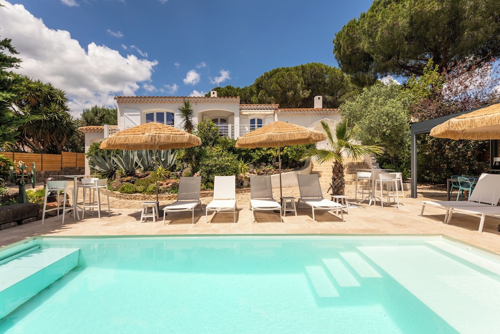 Villa Rasoa — 4-Star Luxury Hotel in Agde, France