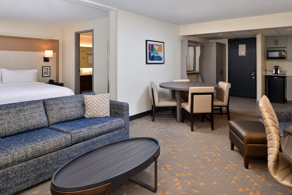 Holiday Inn Hotel & Suites Overland Park Convention Center - photo 21