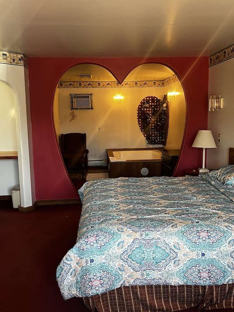 Grand Howell Inn - featured photo