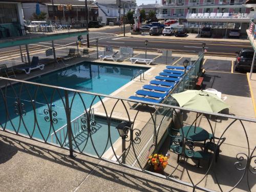 Crystal Sands Motel - photo 48