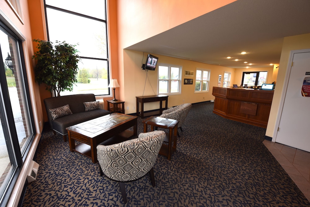 Days Inn by Wyndham Mackinaw City Lakeview - photo 4