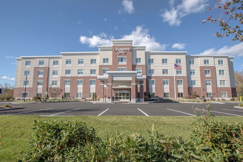Hampton Inn by Hilton Amesbury - featured photo