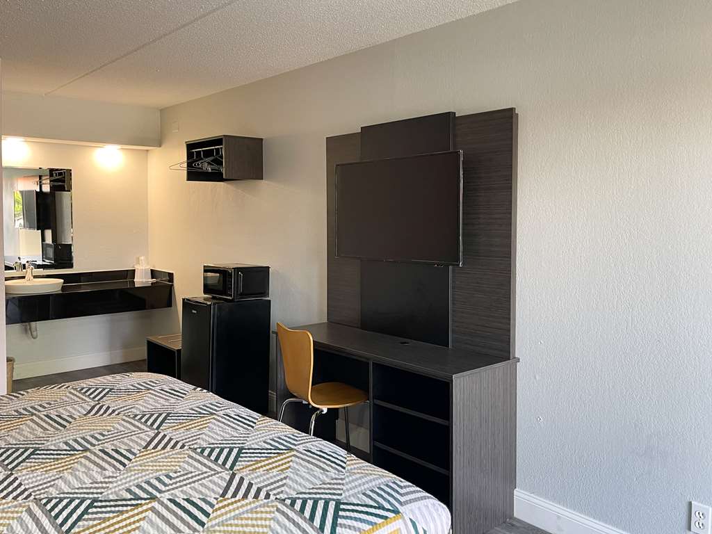 Motel 6 Memphis TN Downtown - photo 9