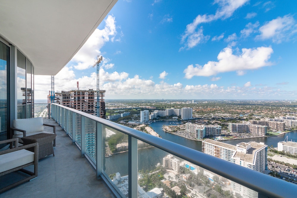 Private Ocean Condos Hyde Beach Resort - photo 130