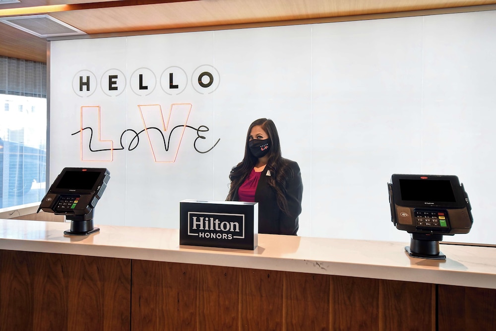 Hampton Inn & Suites Las Vegas Convention Center No Resort Fee - photo 2