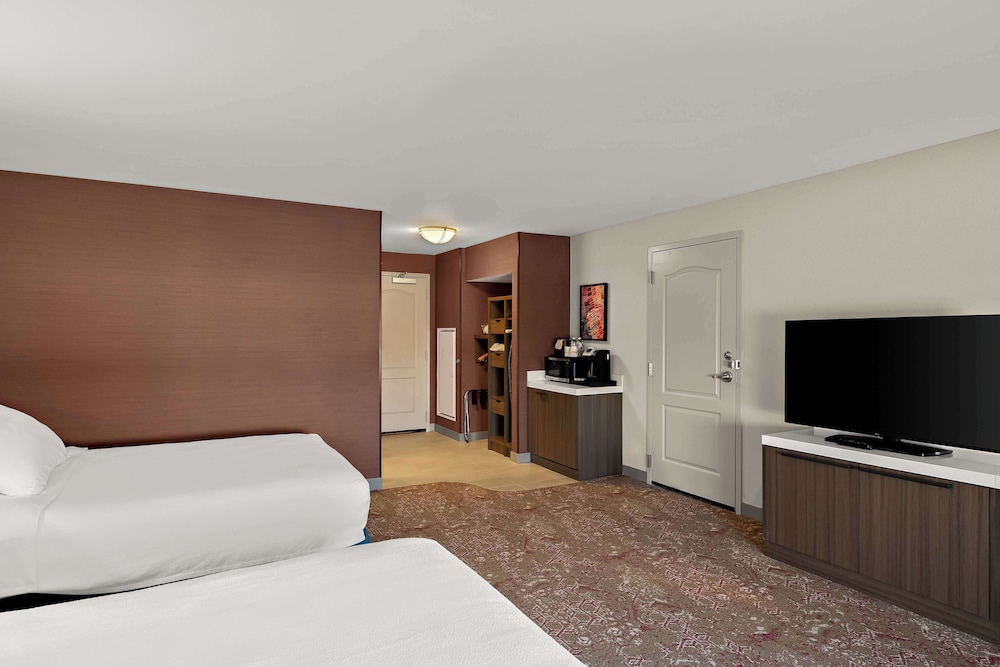 Hilton Garden Inn Omaha East Council Bluffs - photo 29