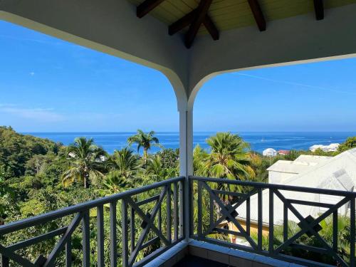 Maison de charme à Gourbeyre avec vue mer et montagnes — 4-Star Luxury Hotel in Gourbeyre, Guadeloupe