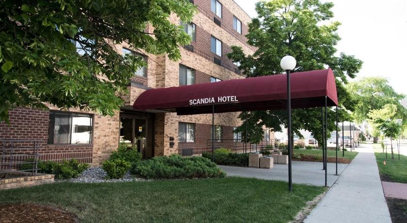 Scandia Hotel - carbon neutral hotel in Fargo