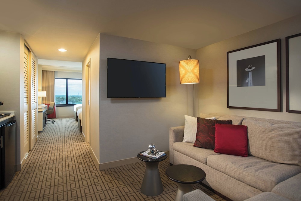 Renaissance Austin Hotel - photo 22