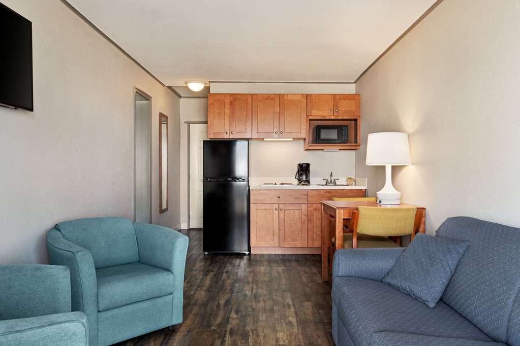 Days Inn by Wyndham Ocean City Oceanfront - photo 22