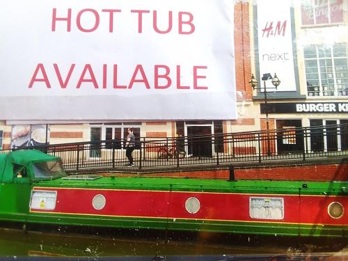 Rosie and Jim Retreat with hot tub indoors amazing in Lincoln, United Kingdom
