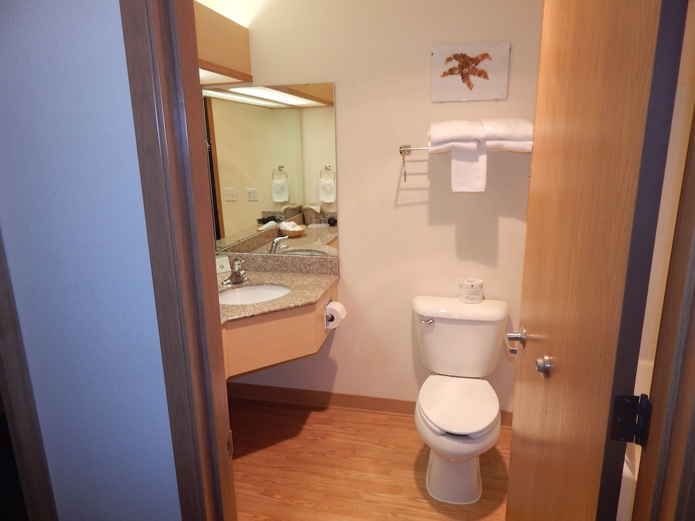 Inn at Wecoma - photo 35