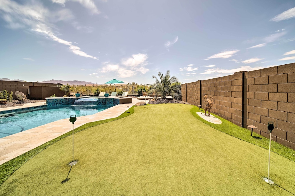 Resort Style Pool and Spa Upscale Goodyear Home - photo 31