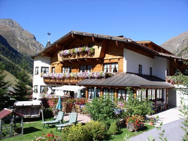 Almhof Reithof Pitztal in Sankt Leonhard, Austria