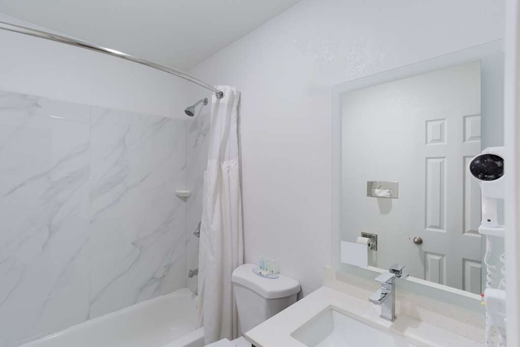 Quality Inn Redding near I 5 - photo 17