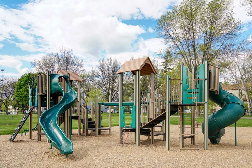 Microtel Inn & Suites by Wyndham Mankato - photo 14
