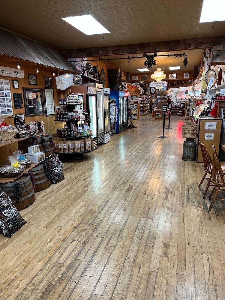 Granzella's Inn - photo 15
