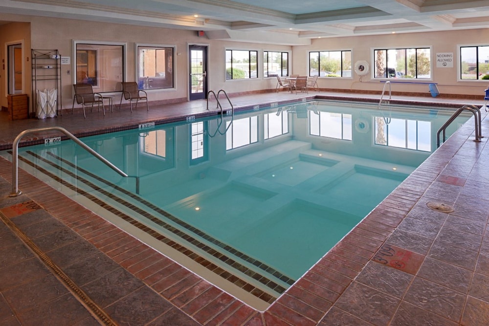 Holiday Inn Express Hotel & Suites Kingman by IHG - photo 22