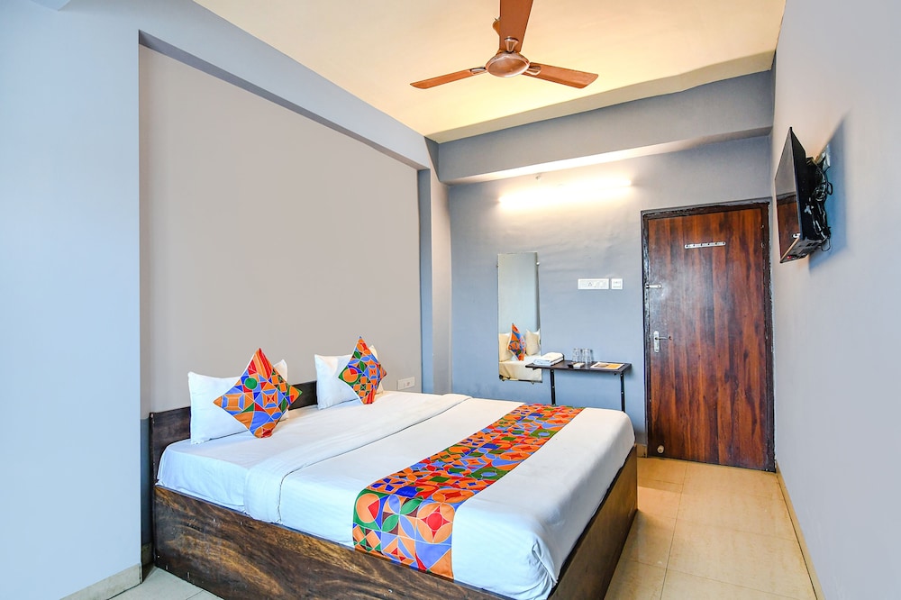 Fabexpress Westin Plaza — hotel in Shrirampur