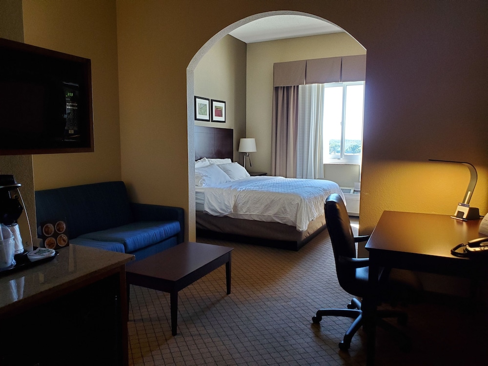 Holiday Inn Express Hotel and Suites Mankato East by IHG - photo 15