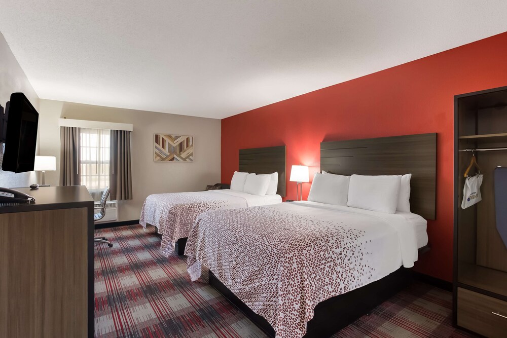 SureStay Hotel by Best Western Higginsville - photo 10