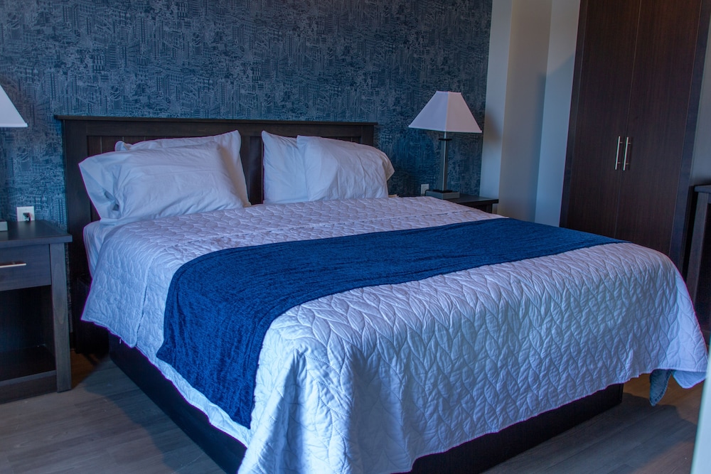 Watershed Hotel - photo 13