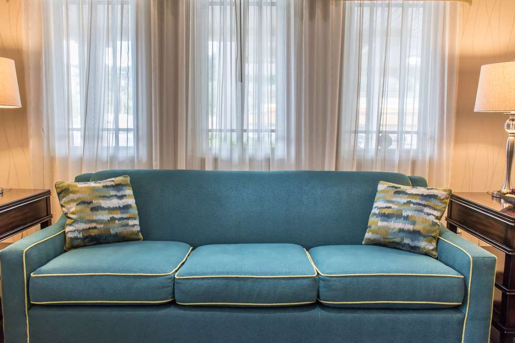 Quality Inn Bedford - photo 8