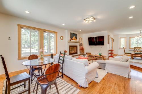 5 Mi to Northstar Resort Family Home w Hot Tub in Truckee, United States