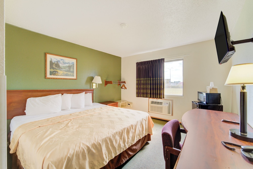 Capital O Amerihost Inn and Suites Kingdom City Hwy 54 MO - photo 16