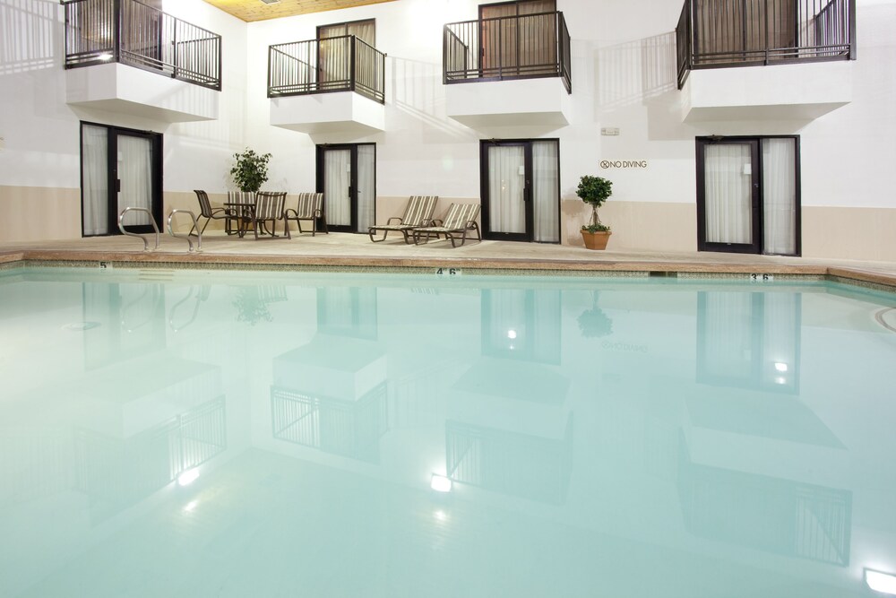 SureStay Plus Hotel Albuquerque I40 Eubanks - photo 11