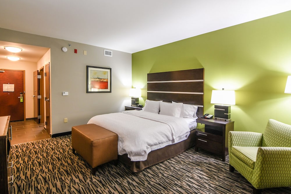 Hampton Inn Foley - photo 25