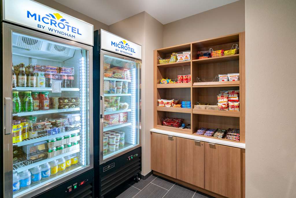 Microtel Inn & Suites by Wyndham Carlisle - photo 15