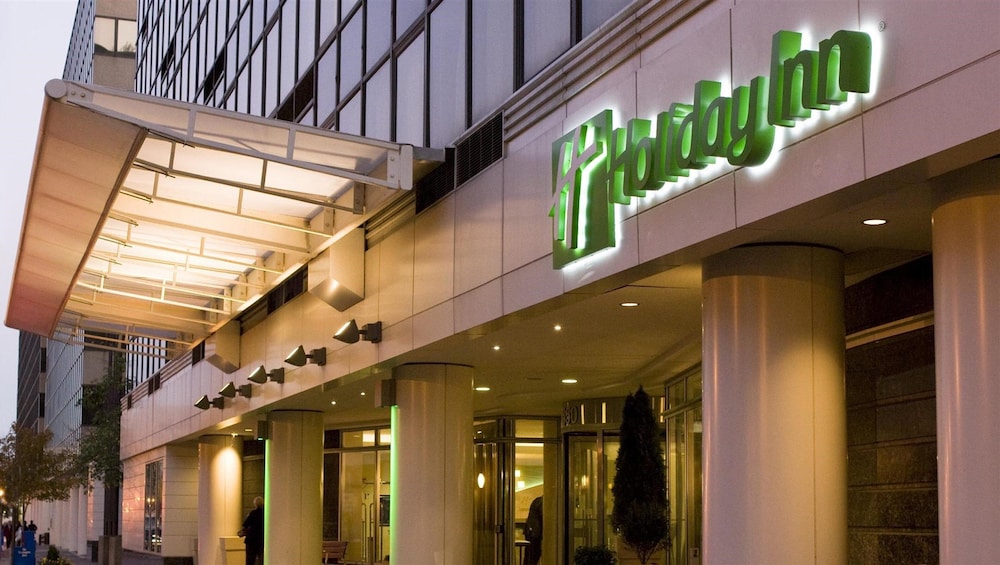 Holiday Inn Washington Capitol Natl Mall by IHG - carbon neutral hotel in Washington