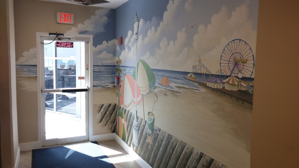 Commander Hotel & Suites - photo 3