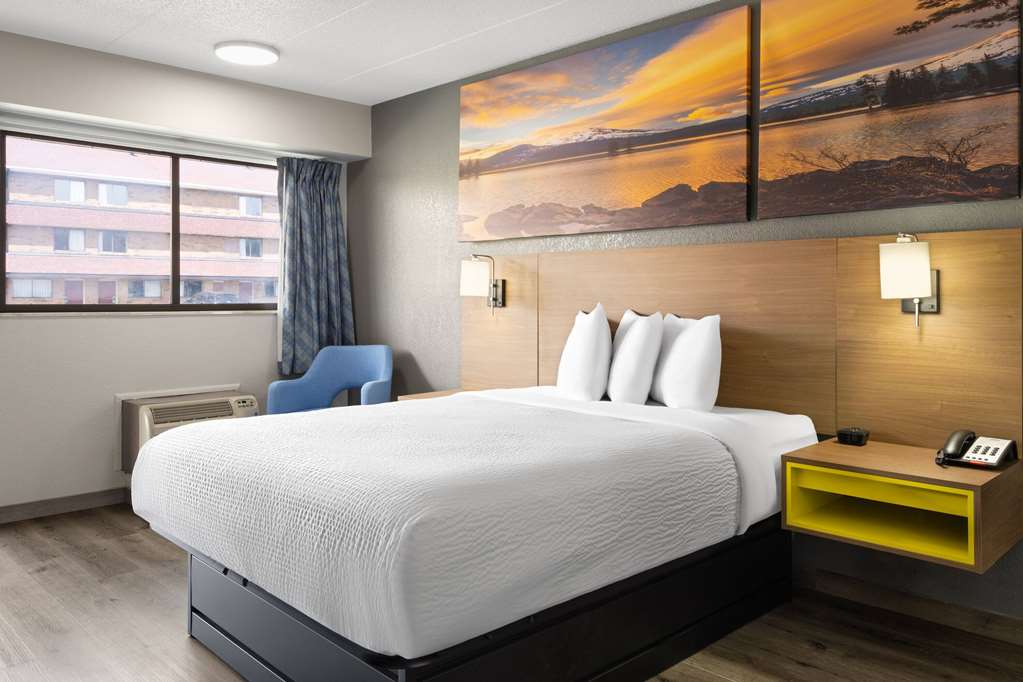 Days Inn by Wyndham Columbus Worthington - photo 13