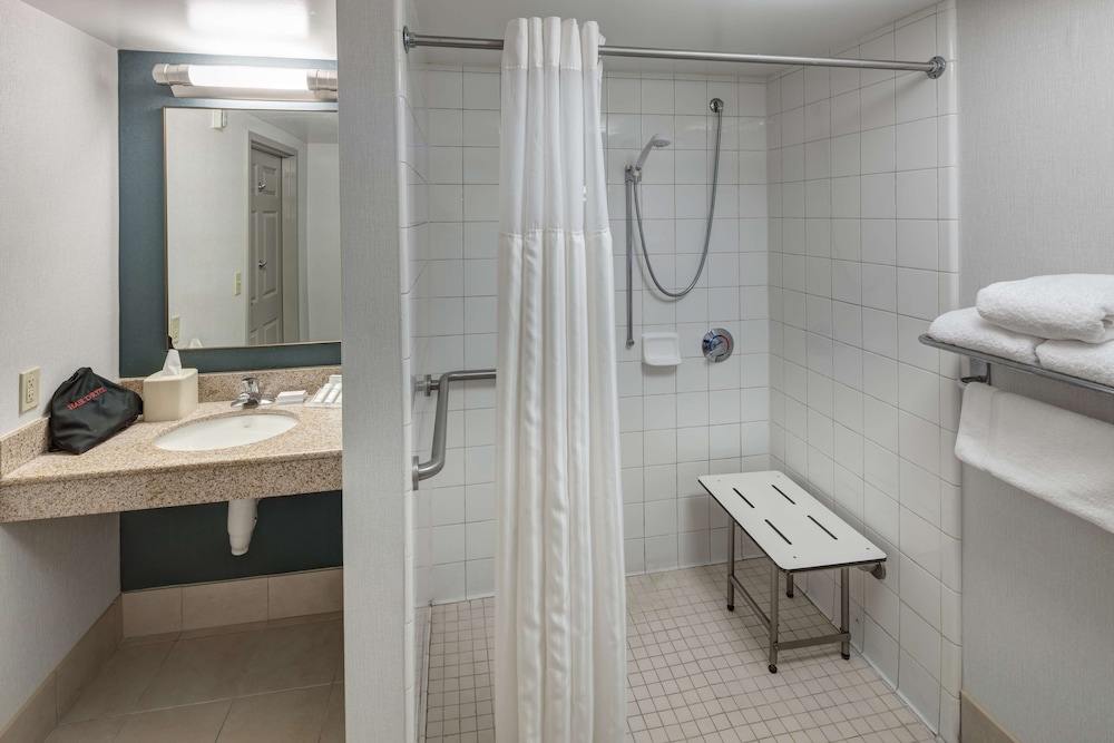 Hilton Garden Inn Savannah Airport - photo 25