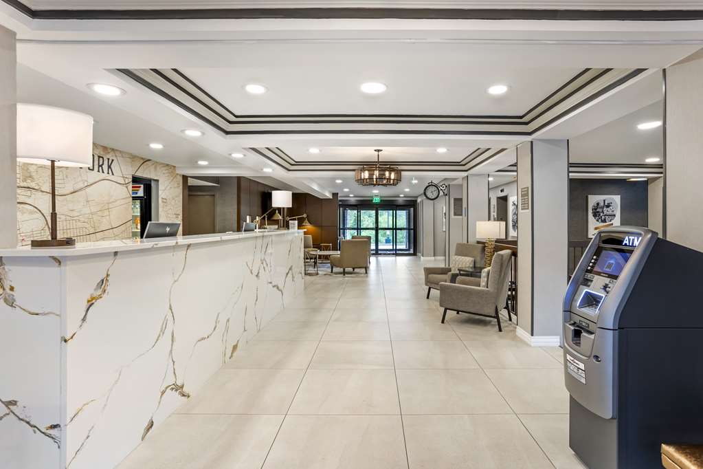 Best Western Plus Heritage Rail Inn Suites - photo 3