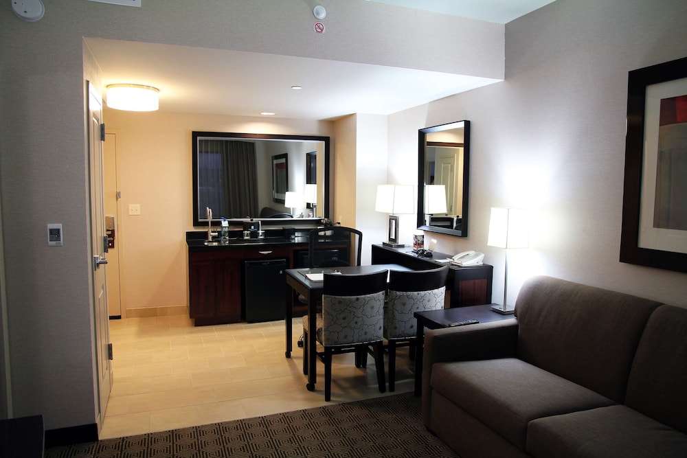 Embassy Suites Ontario Airport - photo 23