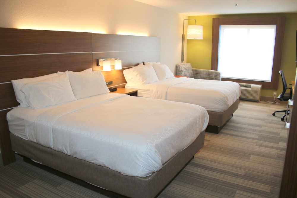 Holiday Inn Express & Suites Douglas by IHG - photo 13