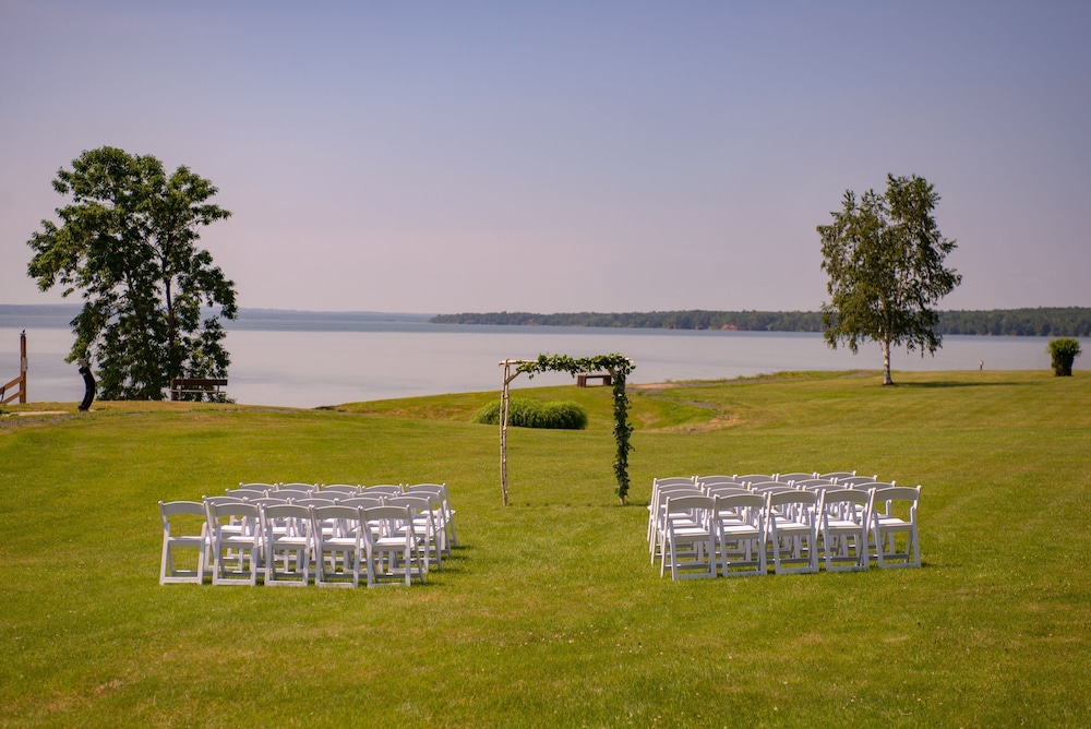 The Washburn Inn On the Lake - photo 36