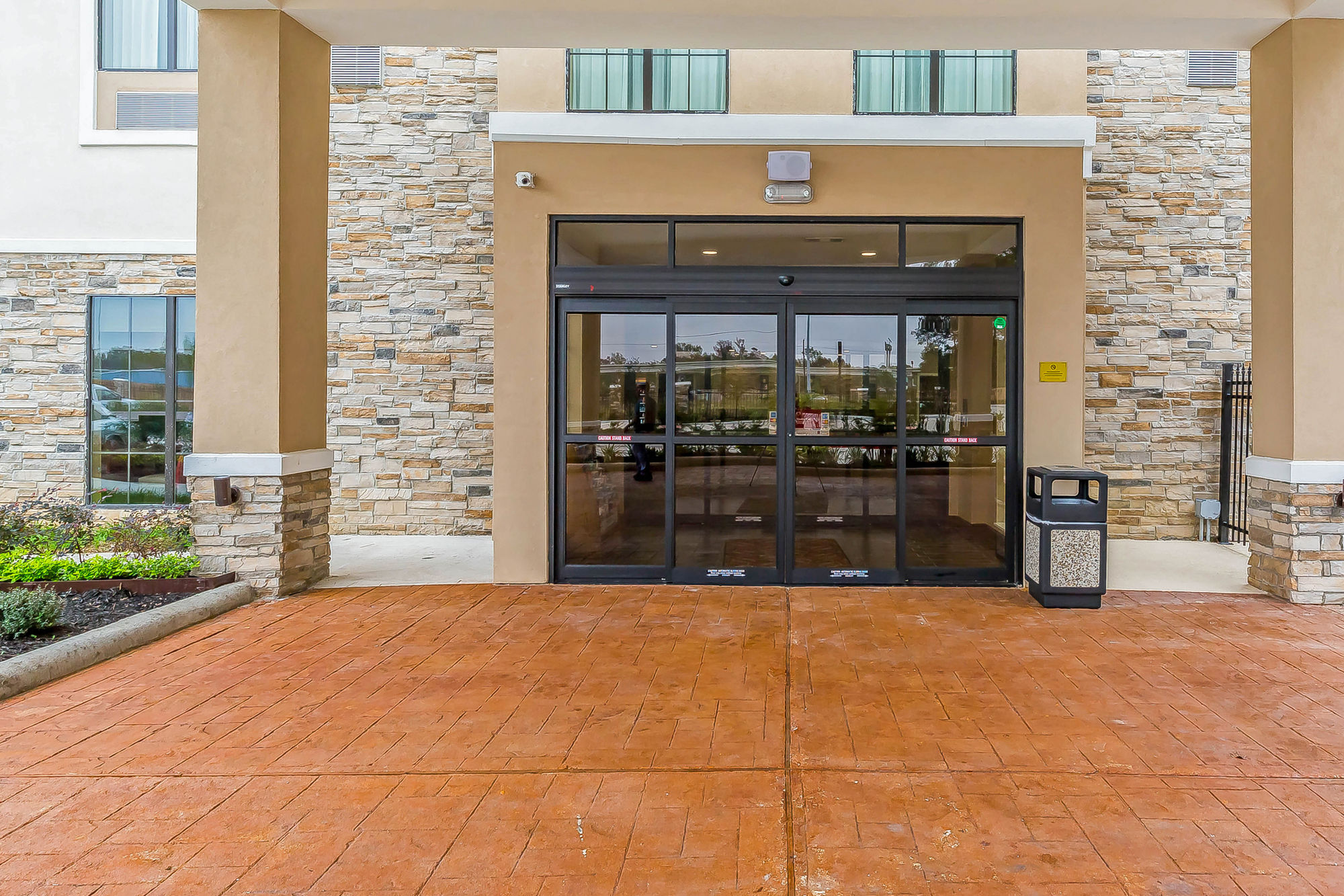 Eagles Fly Inn - last minute hotel in Houston