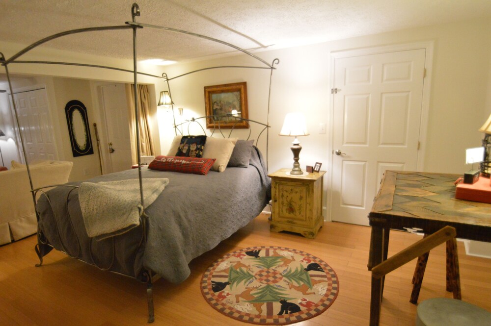 Peabody's Hip Little Stay - photo 16