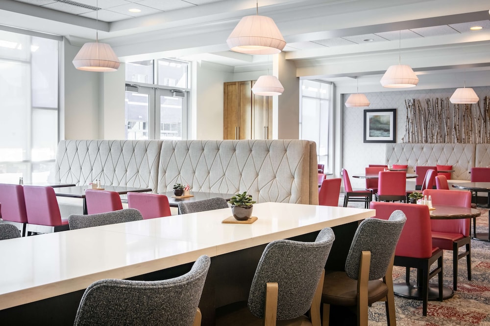 Hilton Garden Inn Manhattan - photo 23