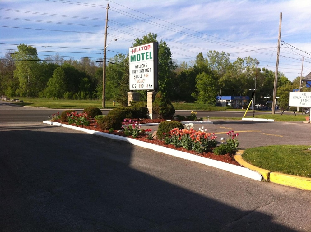 Hilltop Motel - last minute hotel in Kingston