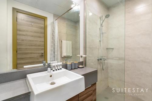 Prestigious Studio With High Quality Interiors — 4-Star Luxury Hotel in Dubai, United Arab Emirates