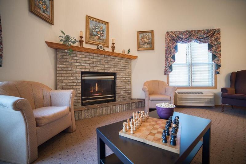 River Valley Inn & Suites - photo 11