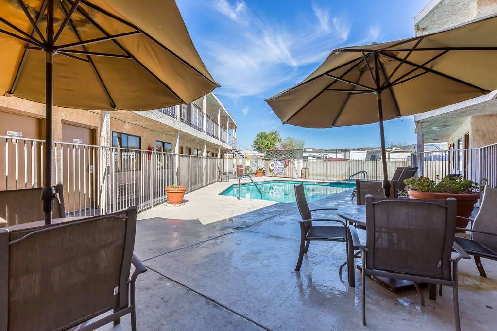 Rodeway Inn Magic Mountain Area - photo 22