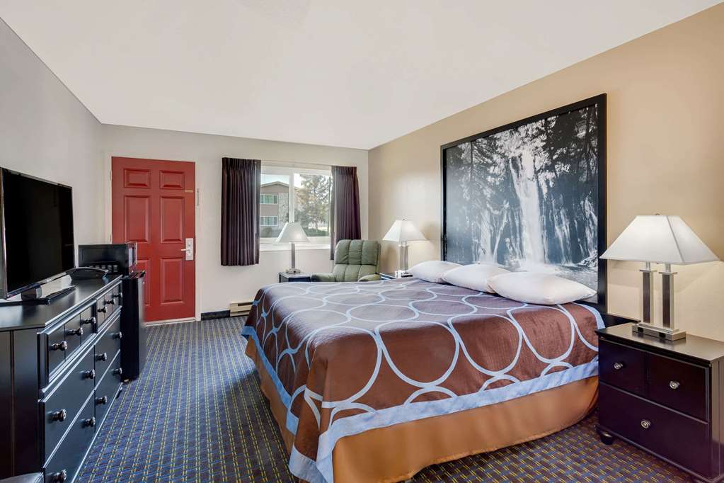 Super 8 by Wyndham Alturas - photo 12