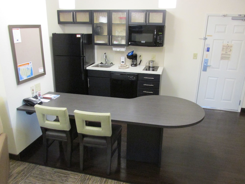 Candlewood Suites Greenville by IHG - photo 19