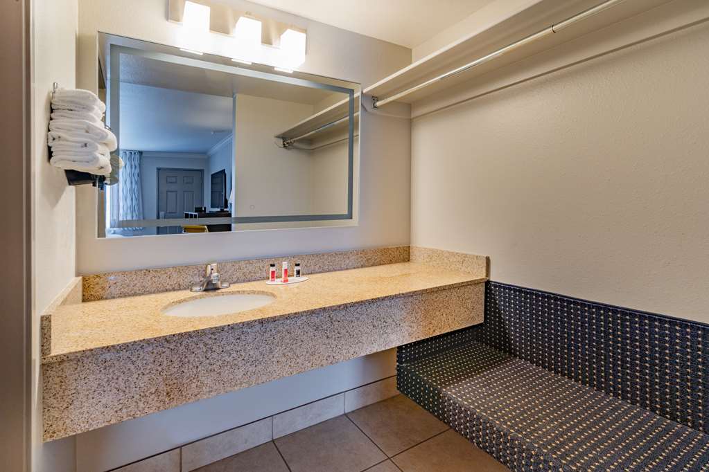 Days Inn by Wyndham Winnemucca - photo 30